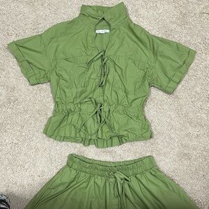 Green Short Sleeve Top and Skirt Set